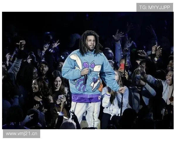 南京同曦J科尔四日晚身份亮相